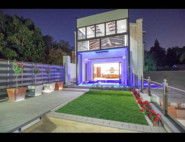 3,048M² HOTEL FOR SALE IN WATERKLOOF RIDGE